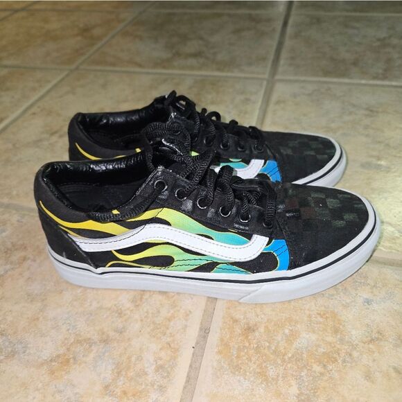Vans Flame Checkerboard Sneakers Juniors Size 4 - Picture 1 of 8